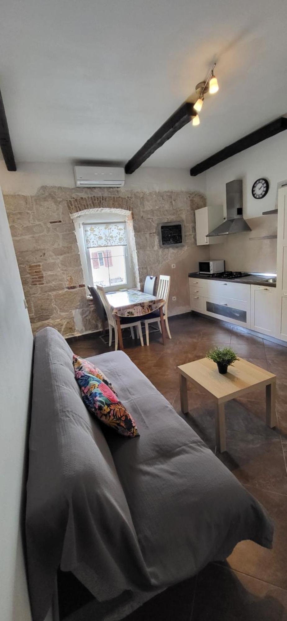 Alba Apartament *